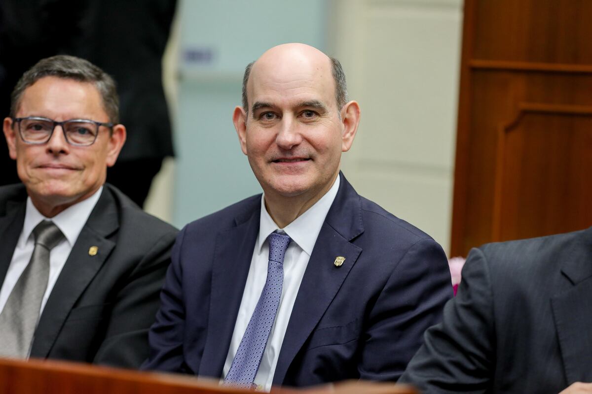 Ministro de Economía alerta sobre la insostenibilidad a largo plazo de las jubilaciones especiales en la Fuerza Pública