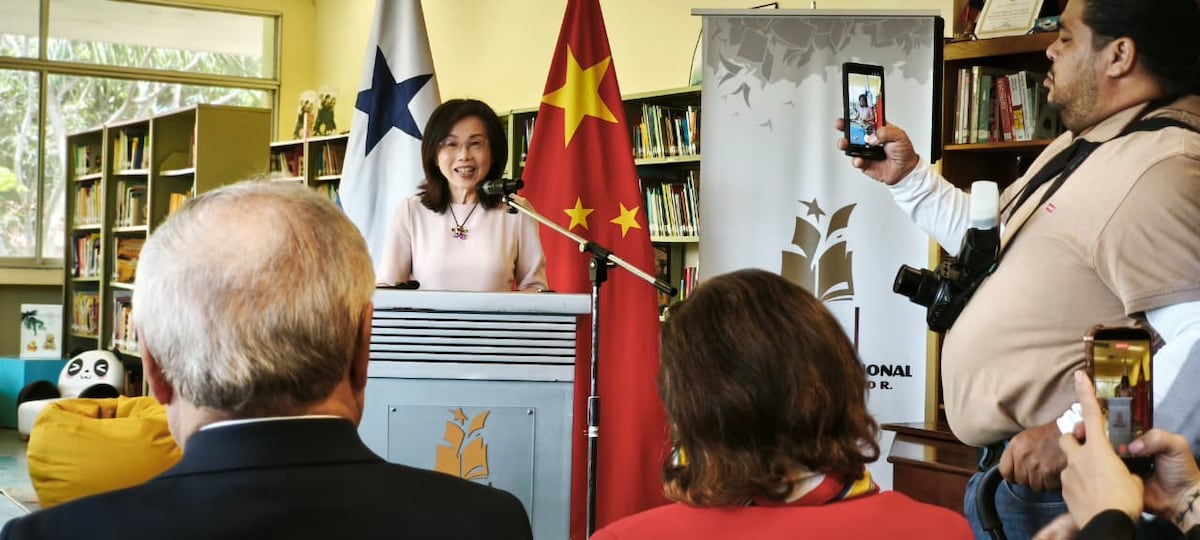 China impulsa la lectura infantil en Panamá con donación a la Biblioteca Nacional