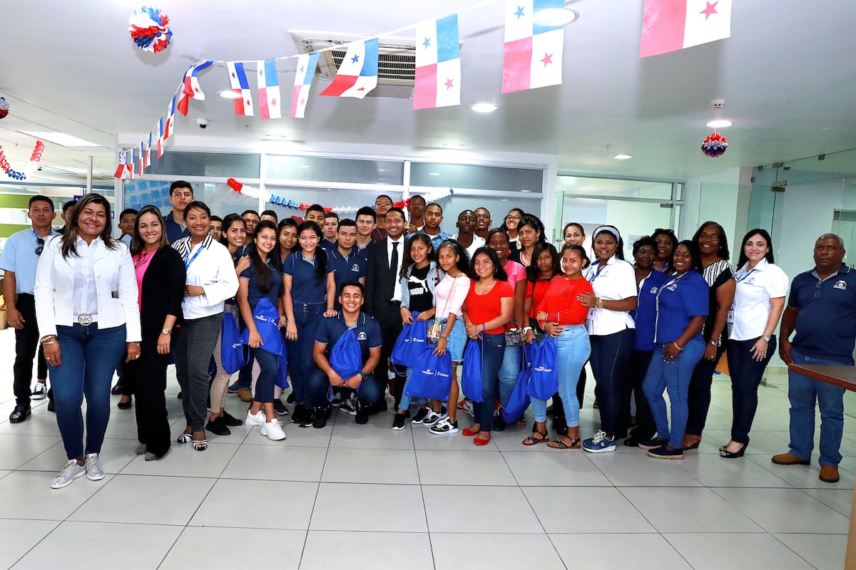 Jóvenes cursarán estudios en Panamá, EE.UU. y España tras beca del Ifarhu
