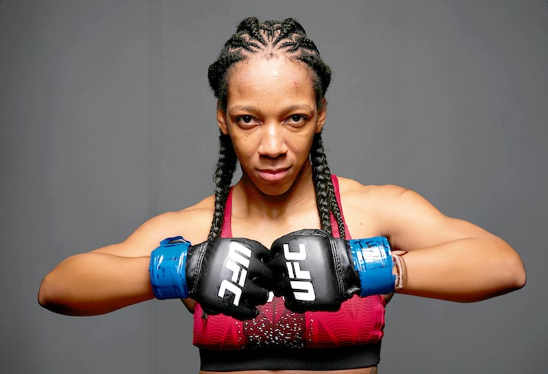 Joselyne Edwards sacude el ranking de UFC y ya mira de frente a Kayla Harrison