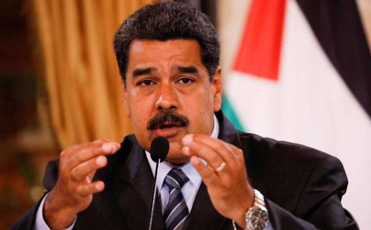 Tribunal en el exilio envía a Venezuela órdenes de captura contra Maduro