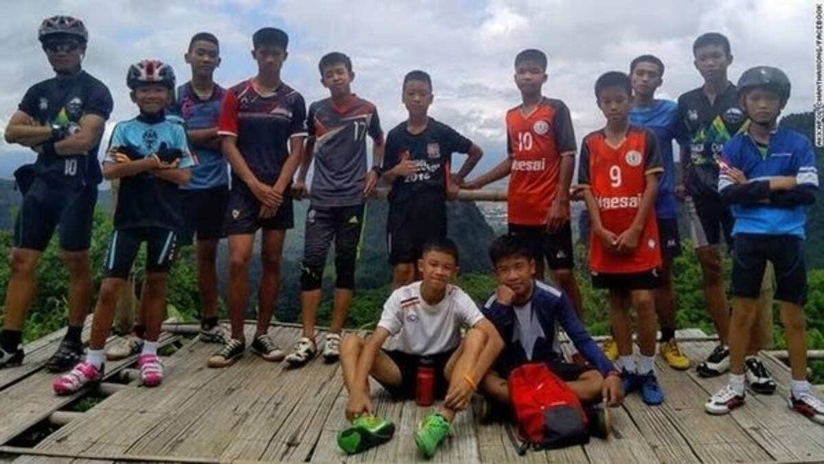 El adolescente atrapado en cueva de Tailandia que cumplió un papel muy especial 