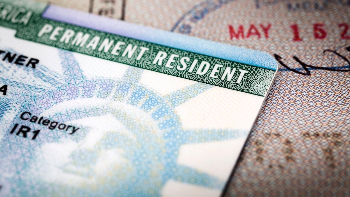 Entra en vigor nueva regla de Trump que endurece evaluación para obtener la residencia en EE. UU.