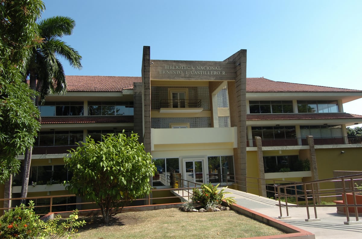 Semana cultural en la Biblioteca Nacional: Libros, conversatorio y concierto