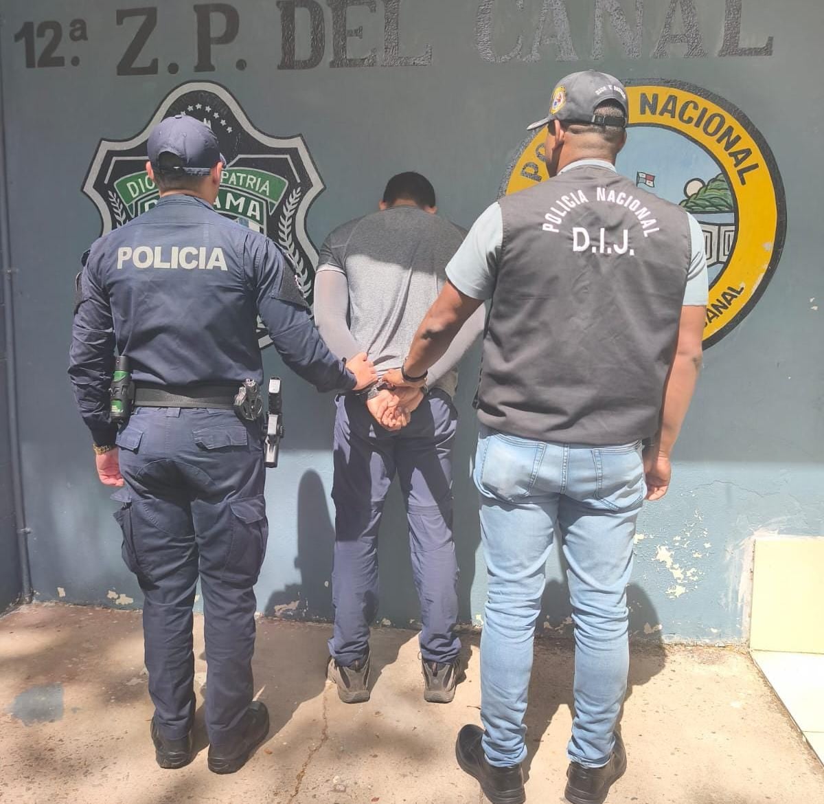 Material ilegal lo delató: Exprofesor guardaba pornografía infantil en su computadora