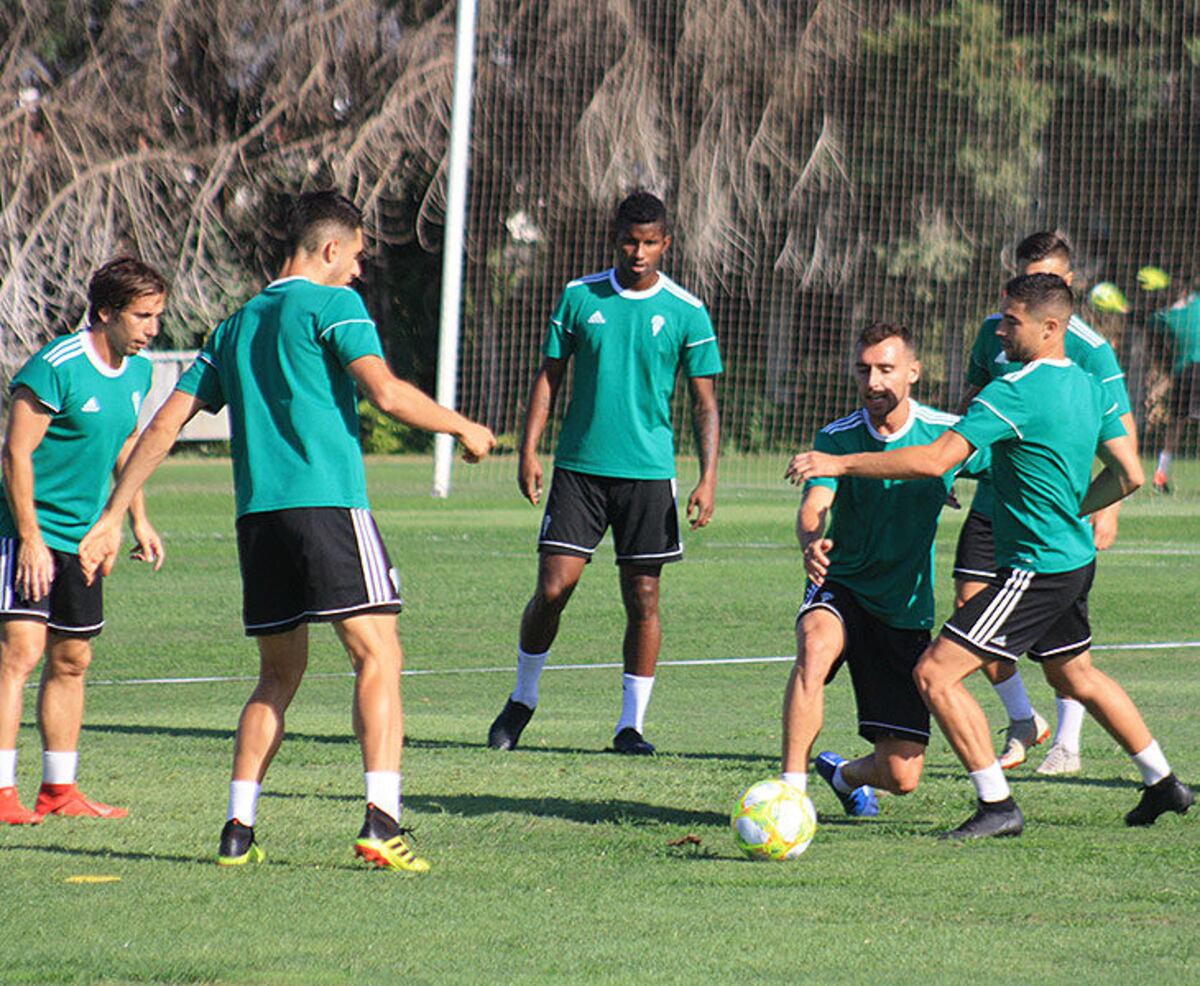 Escobar ya es uno más en la plantilla del Córdoba