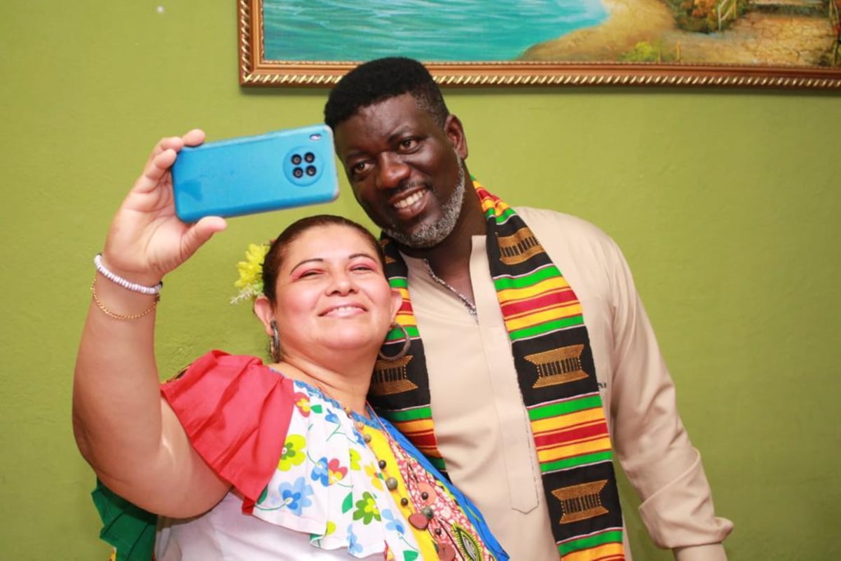 Causa revuelo en Antón. El príncipe admite que aún hay racismo. A Río Abajo sí irá con su princesa. Video