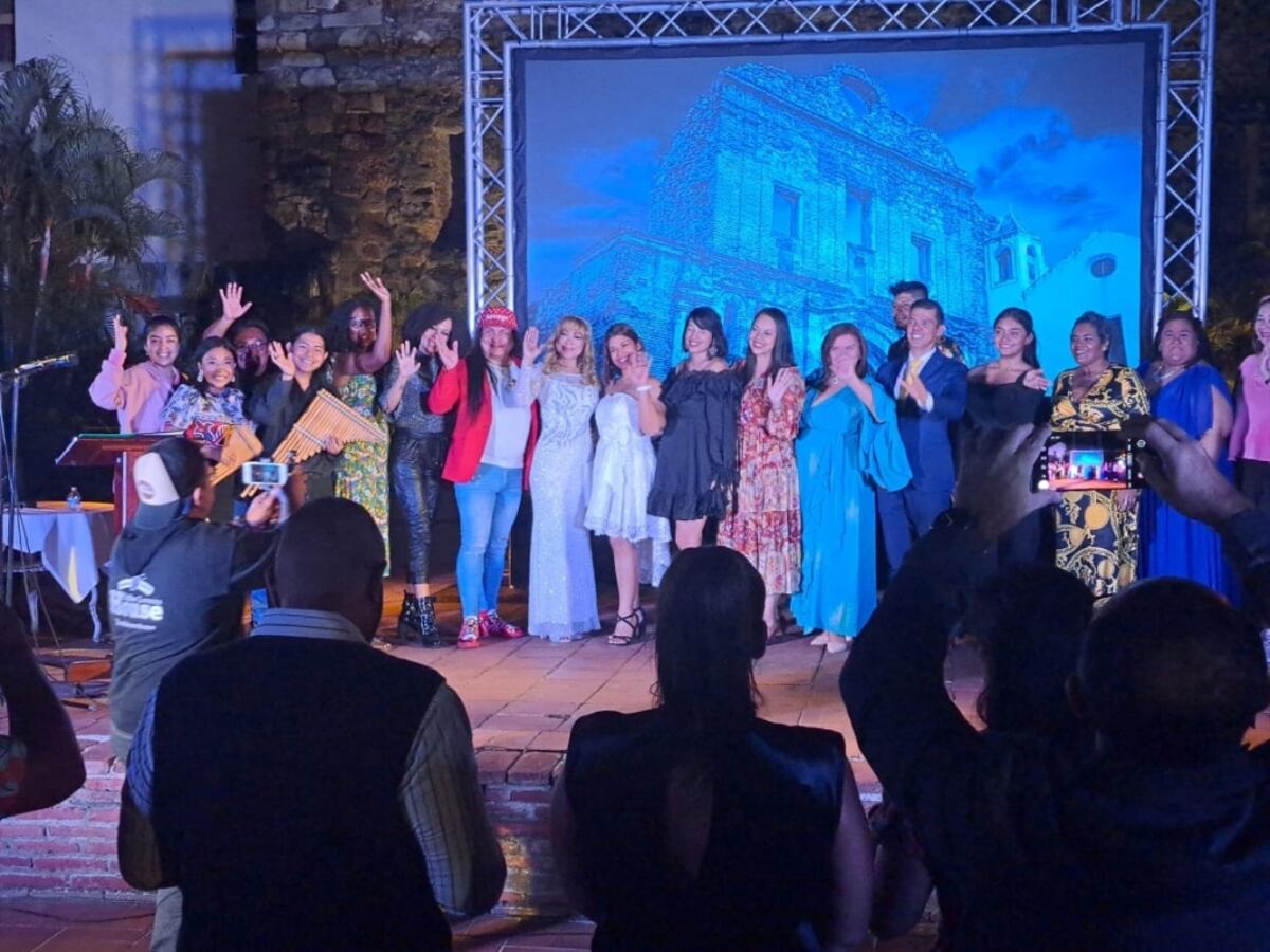 Las letras estuvieron de fiesta por el Casco. Con éxito se realizó el V Festival de Escritores Panameños en el Arco Chato