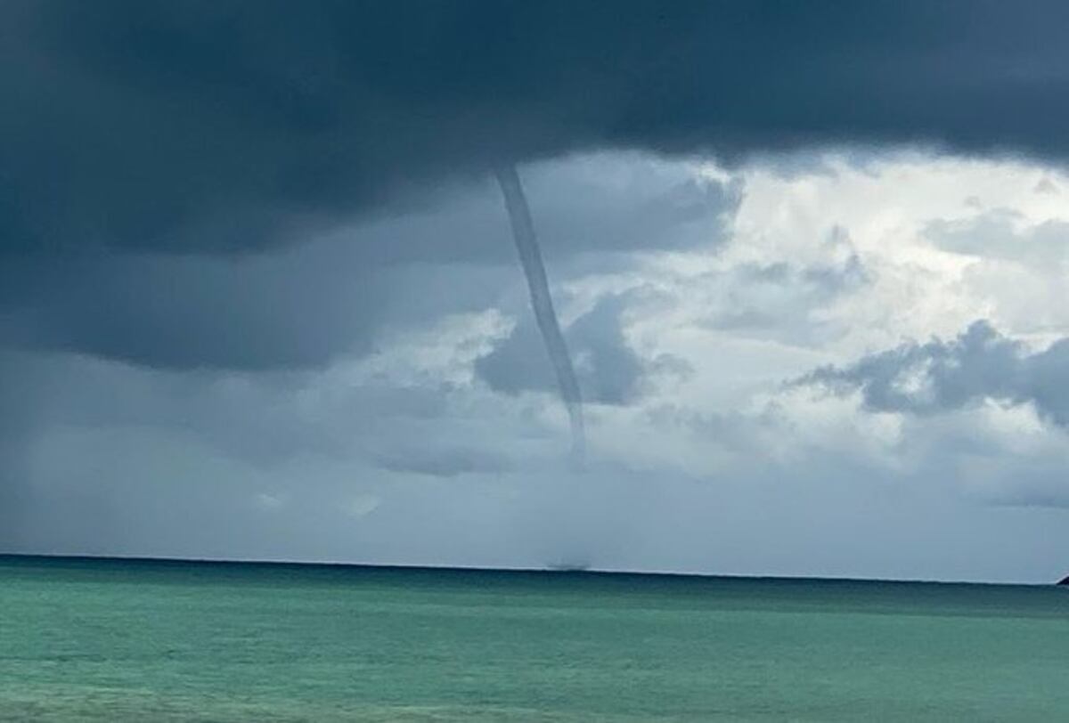 Director del Sinaproc explica por qué se formó la tromba marina. Video