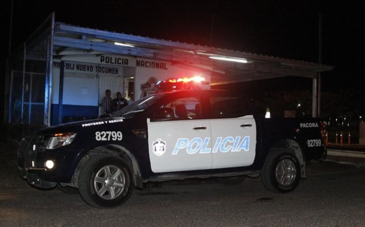 Saliendo de su turno lince de la Policía es colisionado en la 24 de Diciembre