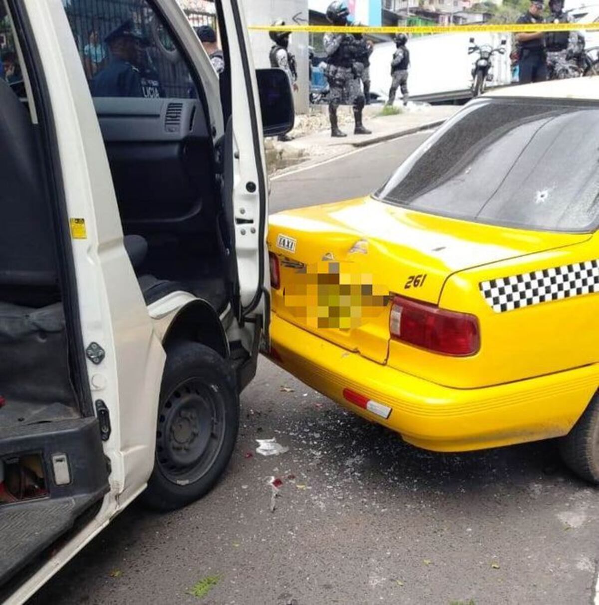 Uno de los delincuentes llegó en silla de ruedas a robar al banco | Video