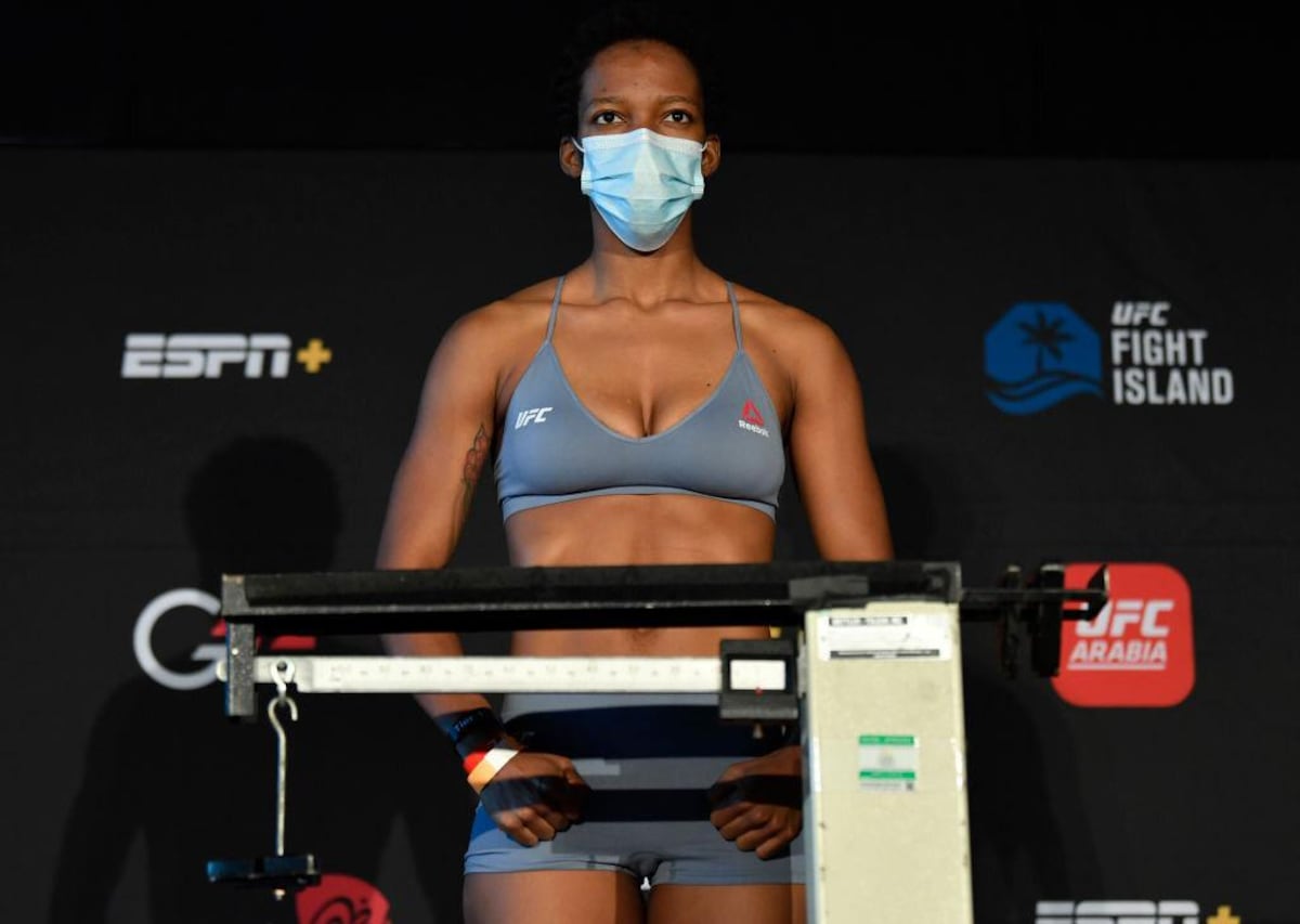 Panameña supera pesaje. ‘La Pantera’ está  lista para la pelea de este sábado de la UFC en Emiratos Árabes. Video