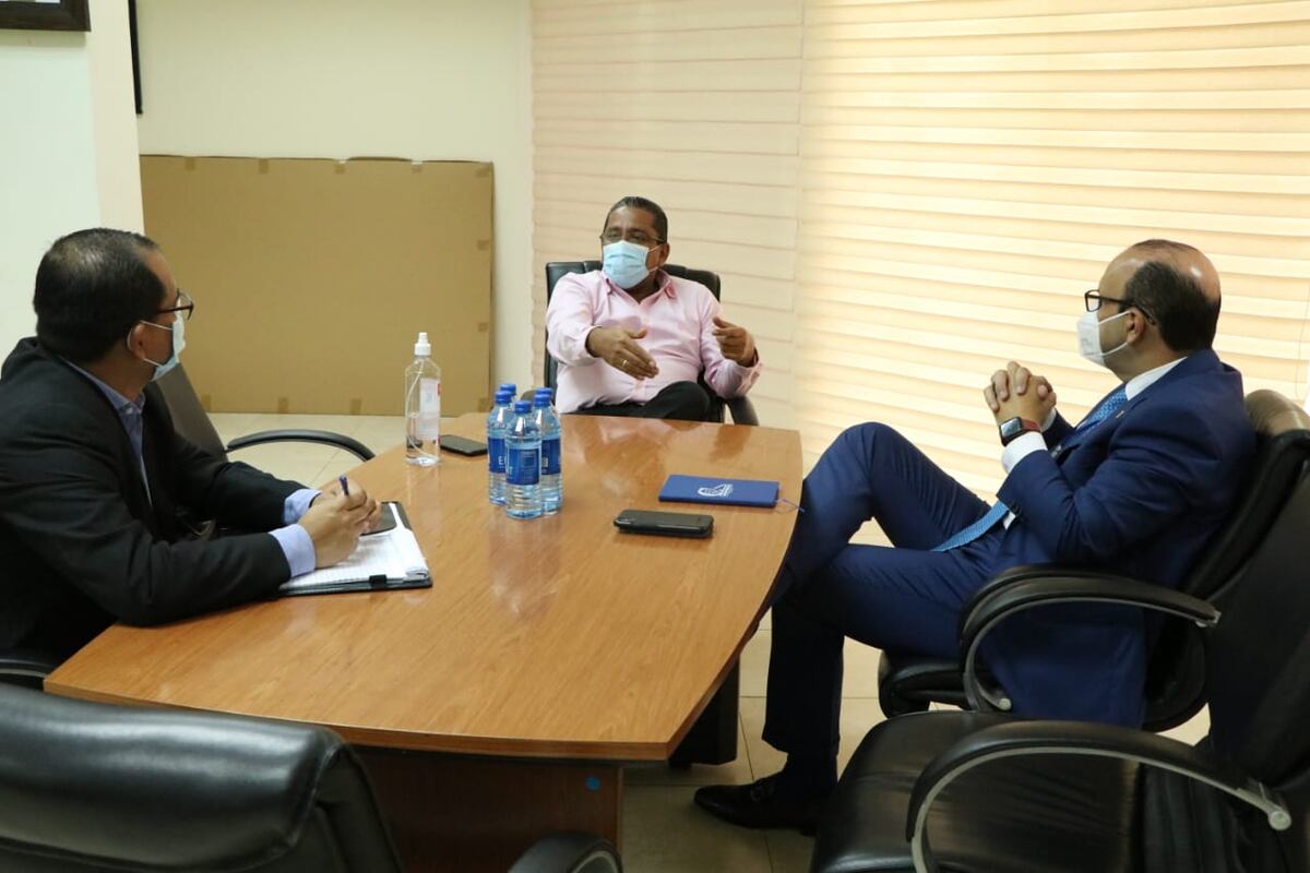 ¿Deben seguir los pares y nones de los taxis? Defensoría del Pueblo presenta una propuesta a la ATTT