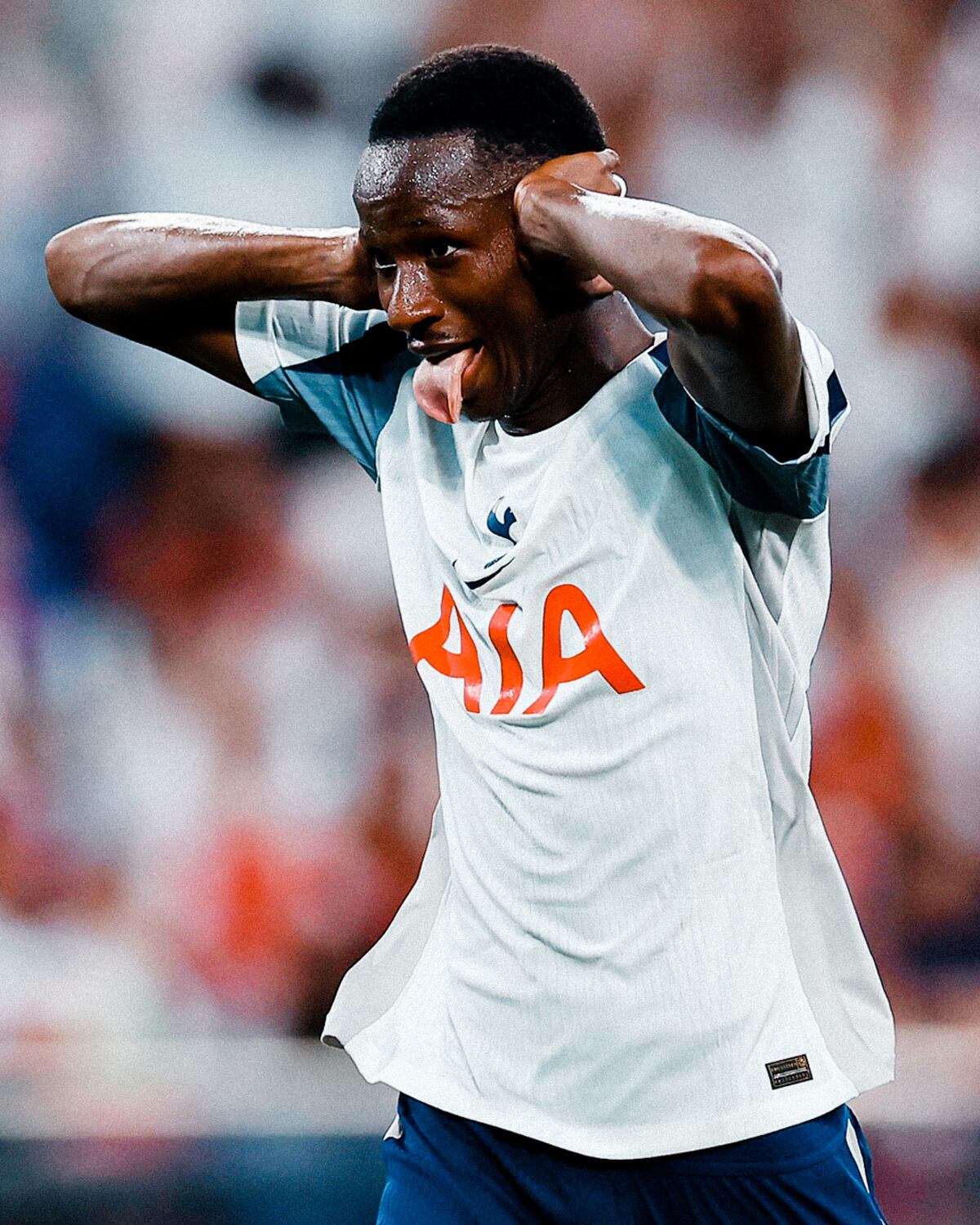 Gyökeres jugó sus primeros minutos con el Arsenal, pero Raya fue el protagonista... ¡del error!