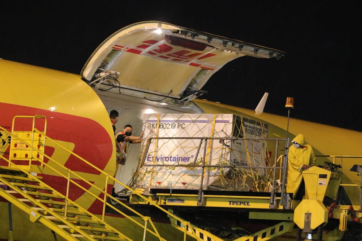 Llega a Panamá nuevo lote de vacunas anticovid de AstraZeneca con 163 mil 200 dosis