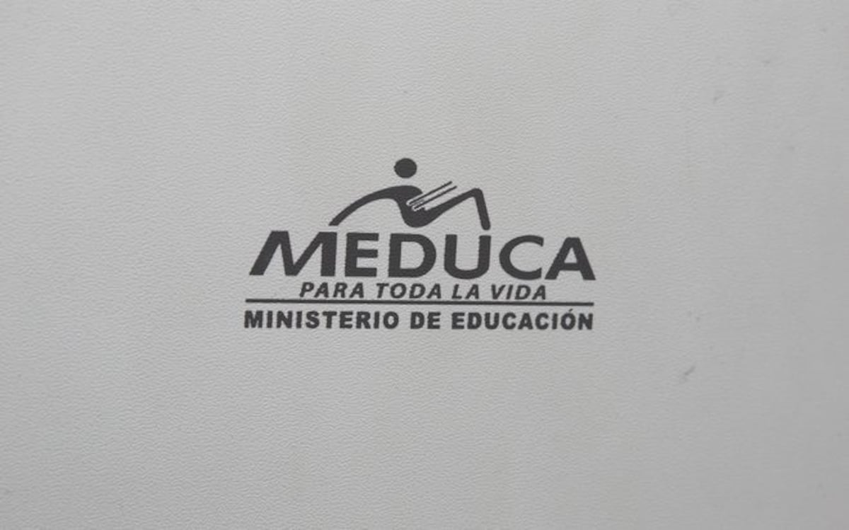 Más de 7 mil 500 cheques sin retirar por exfuncionarios del Meduca