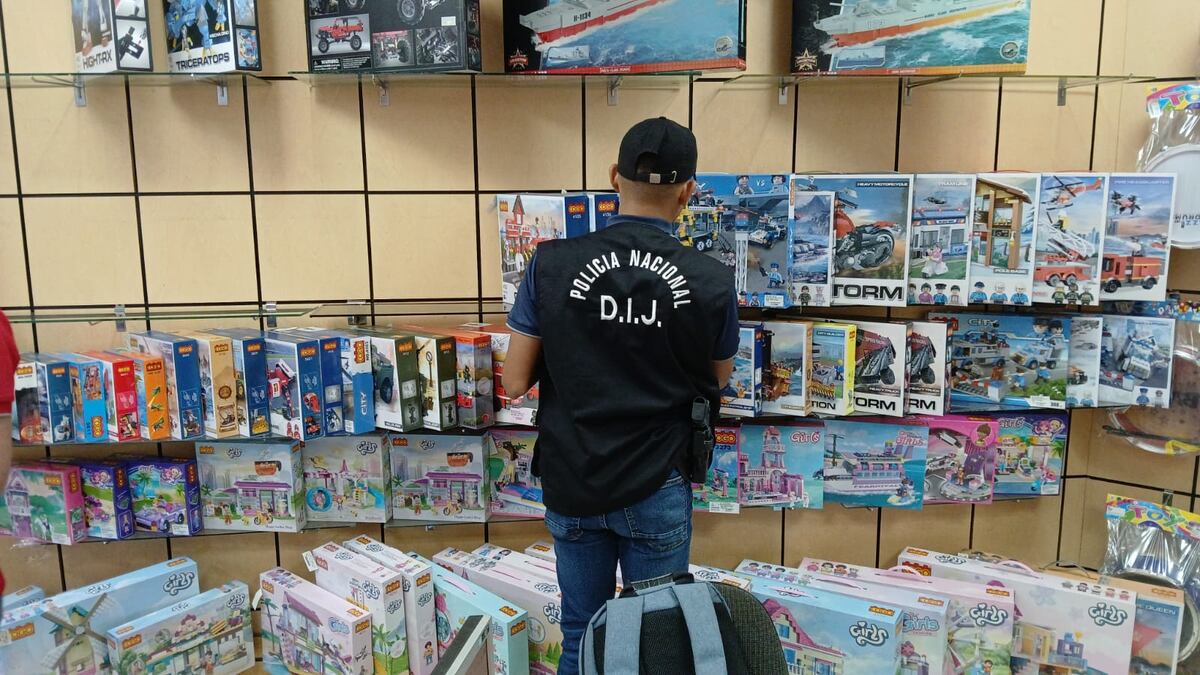 Más de 2 mil productos falsificados incautados en Colón durante Operación Holywood