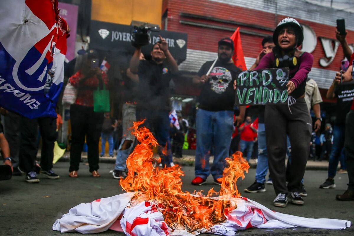Asamblea empieza debate sobre el polémico contrato minero