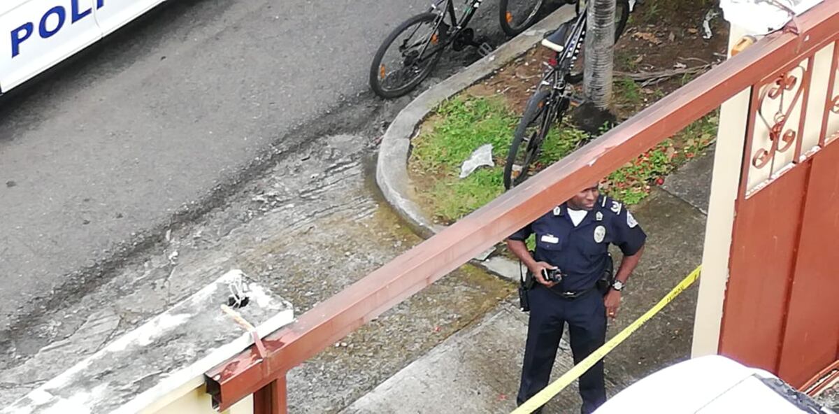 Investigan a maestra de Educación Física por auto robado