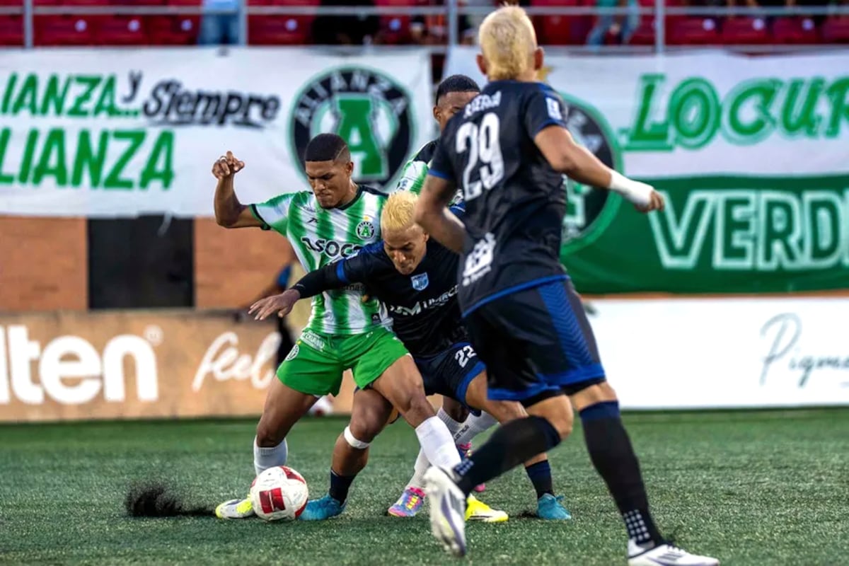 Plaza vs Alianza prende la cima del Clausura