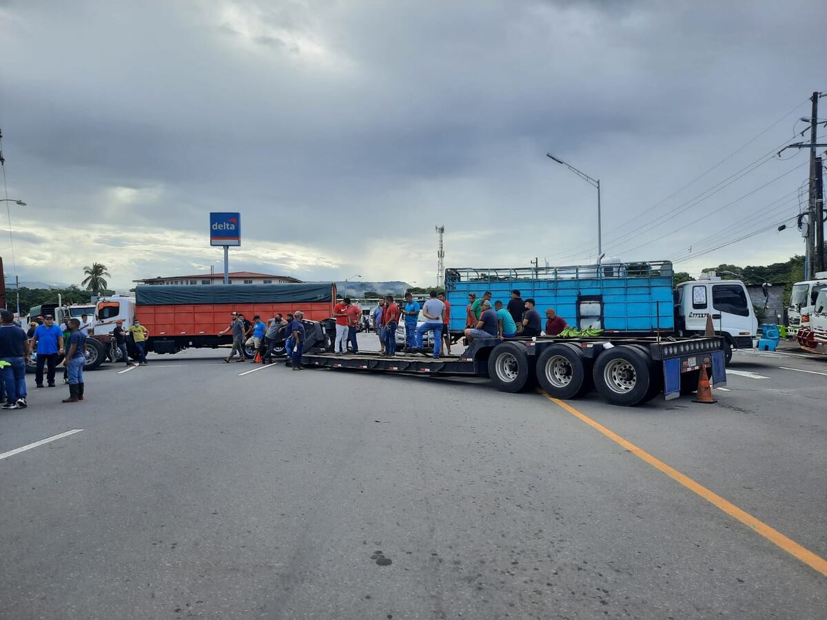 Se calienta Chiriquí. Productores se mantienen firmes y cierran vías en la provincia