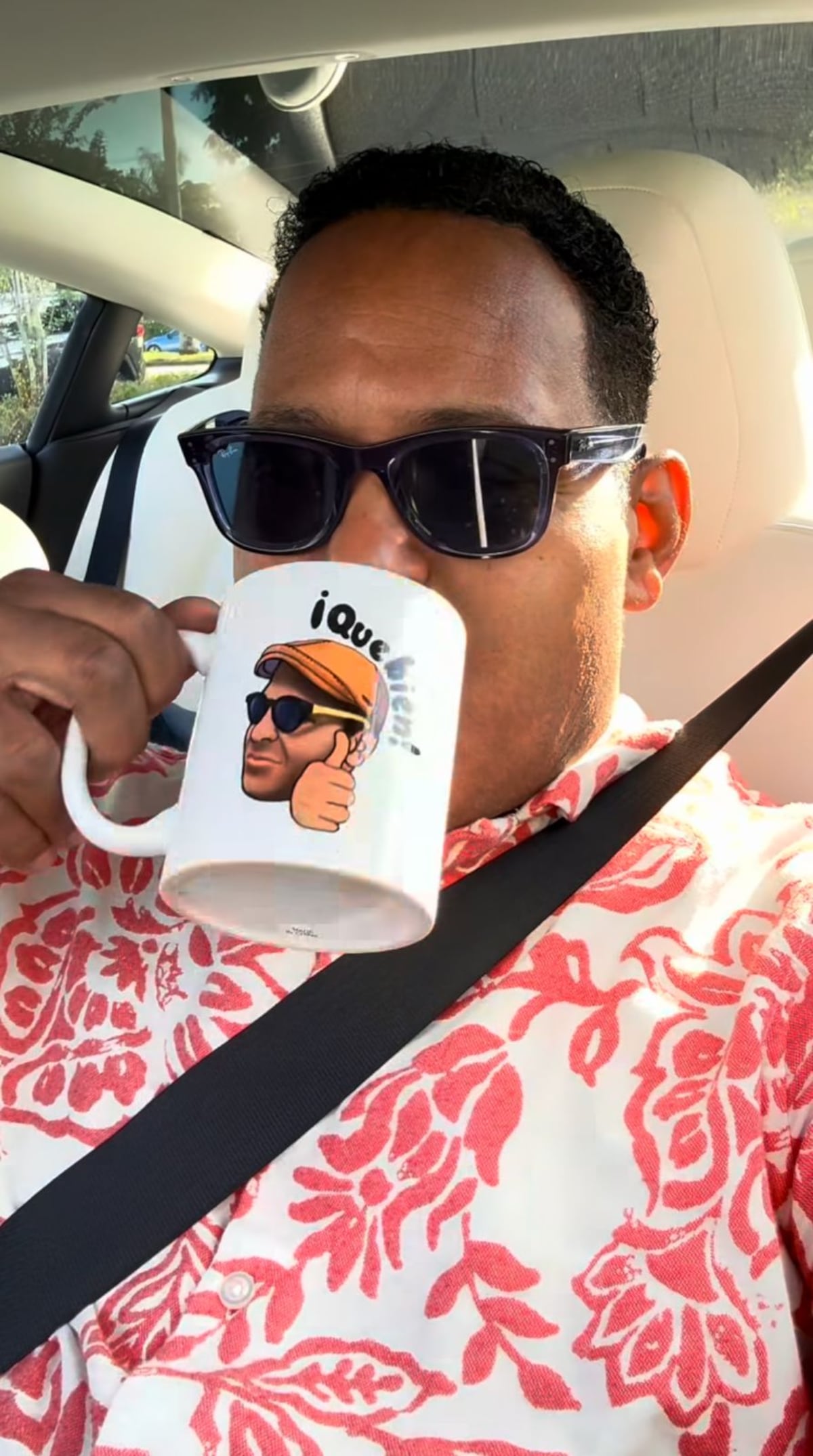 ¡Son niveles! Periodista de Univisión presume el café geisha de Panamá en Miami 