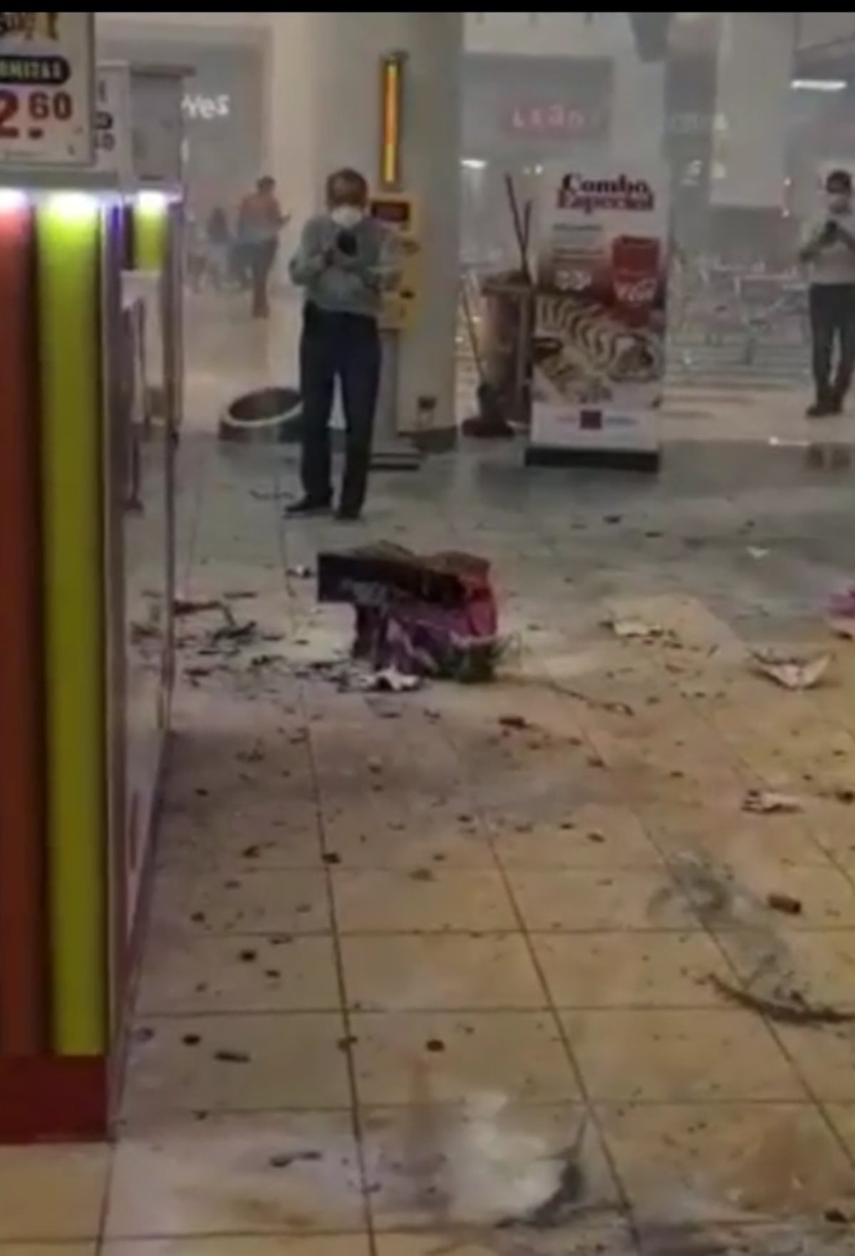 Buscan a ‘pirómanos’ por explosión de fuegos artificiales en Albrook Mall