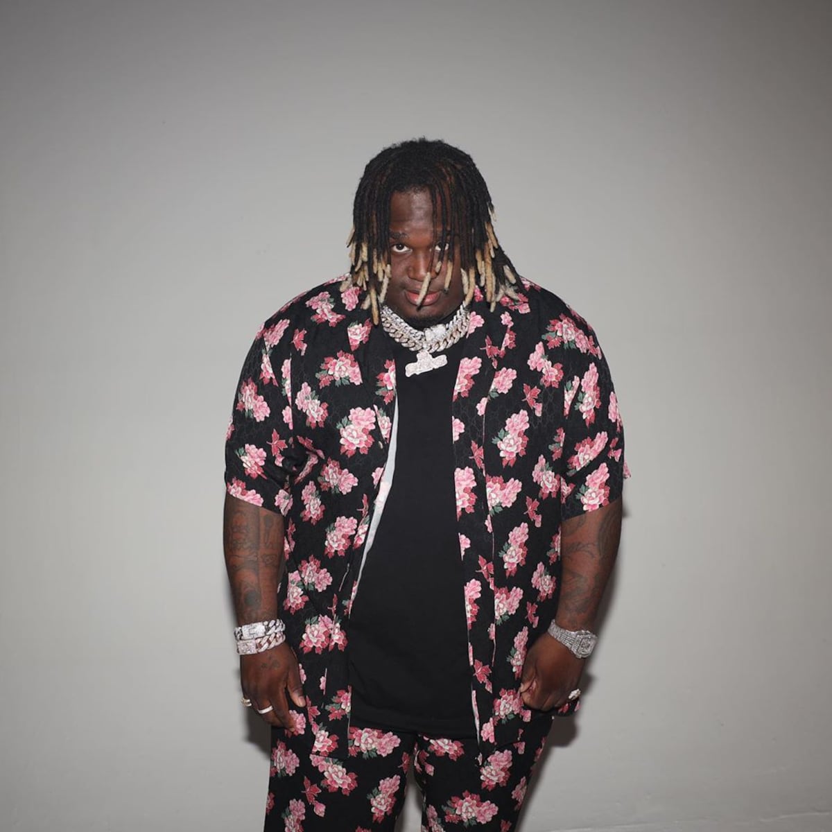 Con los mejores. Panameño Sech canta con varios de los artistas aclamados de la industria: Daddy Yankee, Rosalía, J. Balvin y Farruko +Video