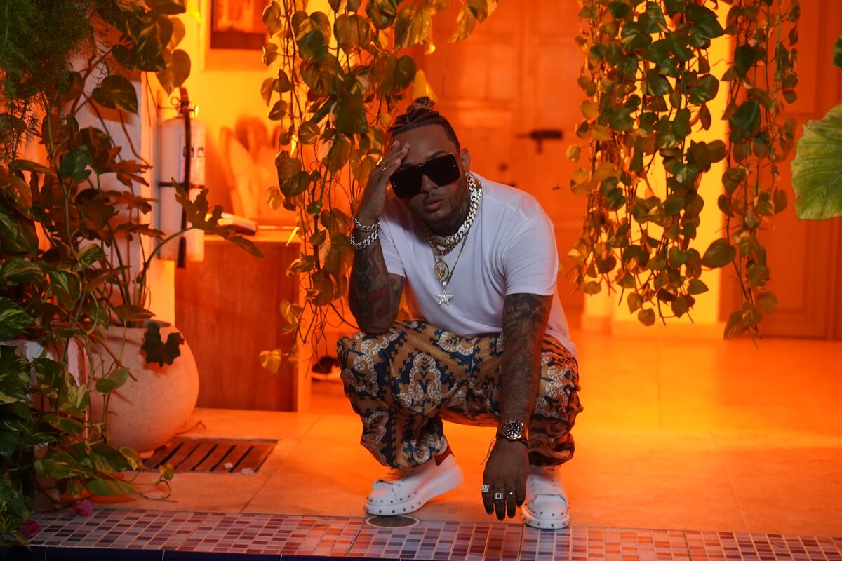 ‘Baby, ponte bonita’. Mr. Saik lanza reto ‘challenge’ con famoso ‘tiktoker’. Video