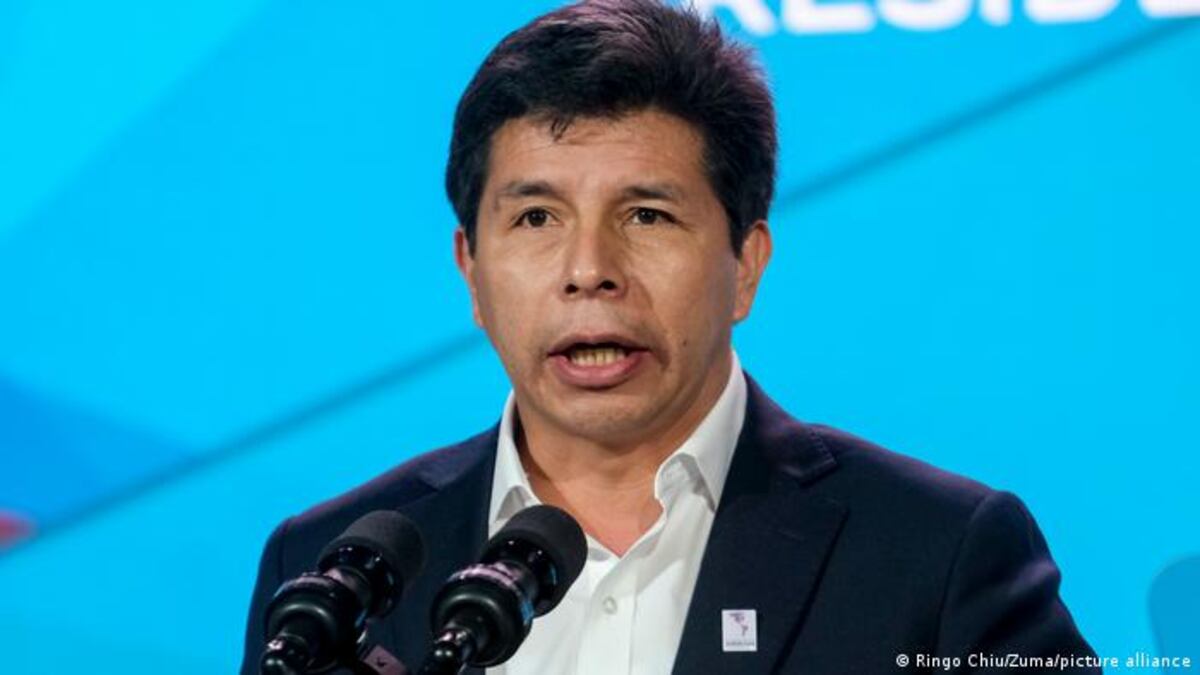 Fiscal general de Perú presenta denuncia contra expresidente Castillo por rebelión y conspiración