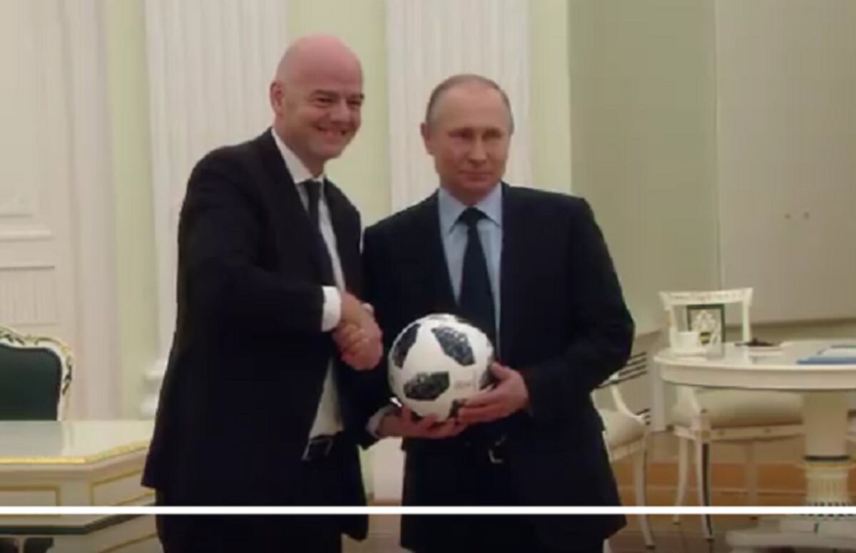 A 100 días del Mundial Dely Valdés y el presidente ruso dominan el balón