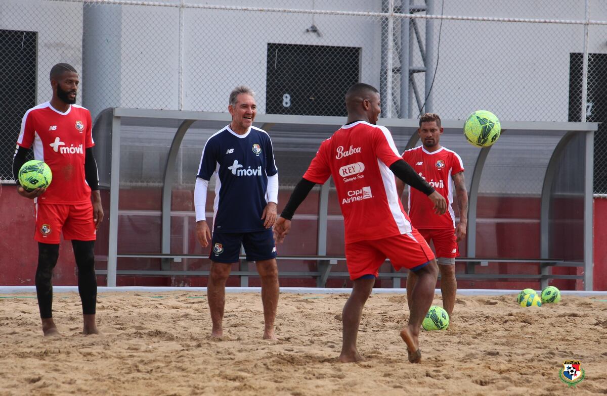 Shubert Pérez elige selección de fútbol playa