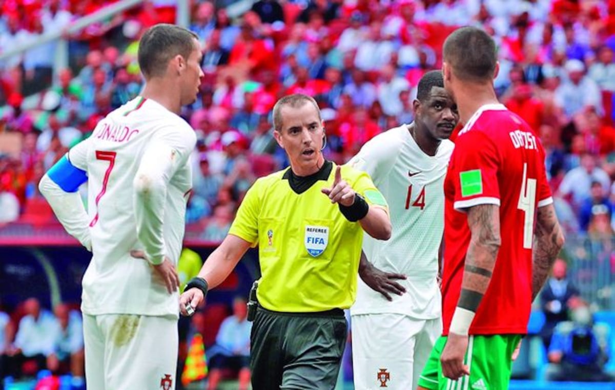 La pesadilla arbitral de Mark Geiger nos persigue, ahora contra Inglaterra