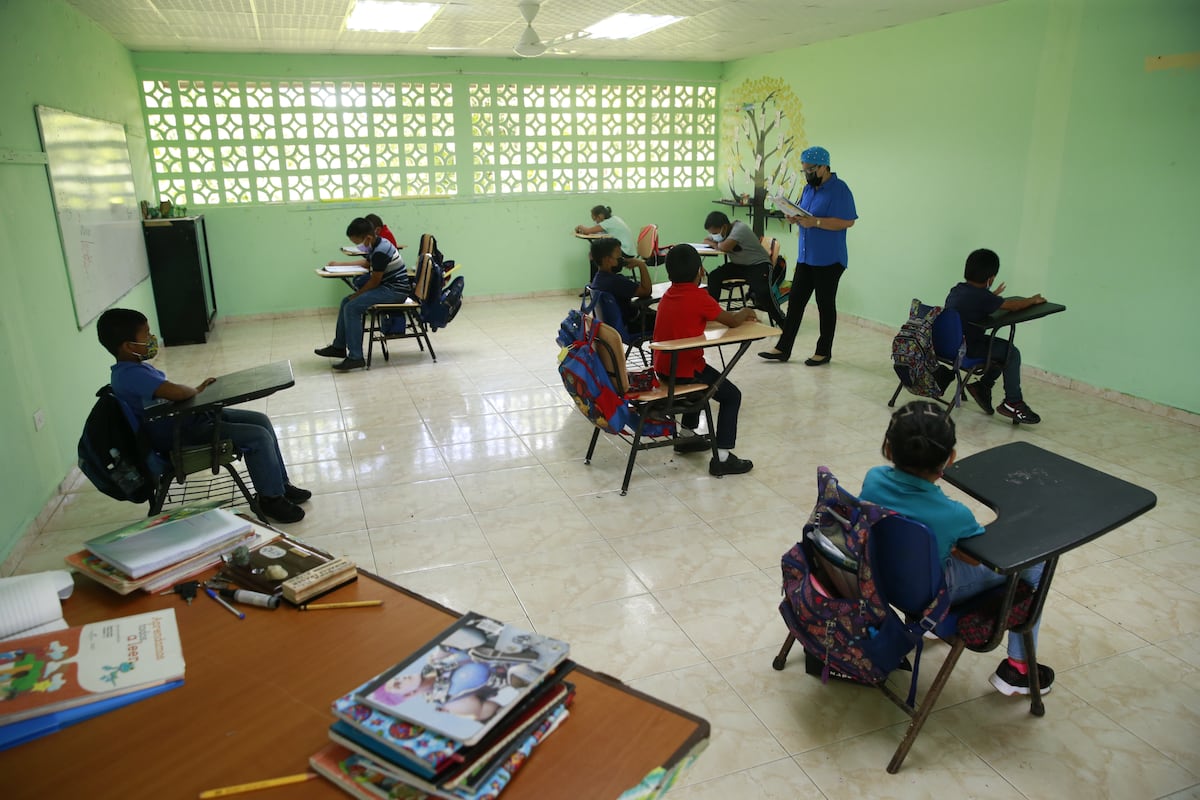 Sucre: ‘Se modifica el distanciamiento físico de 2 metros a un metro entre los estudiantes de escuelas oficiales y particulares’