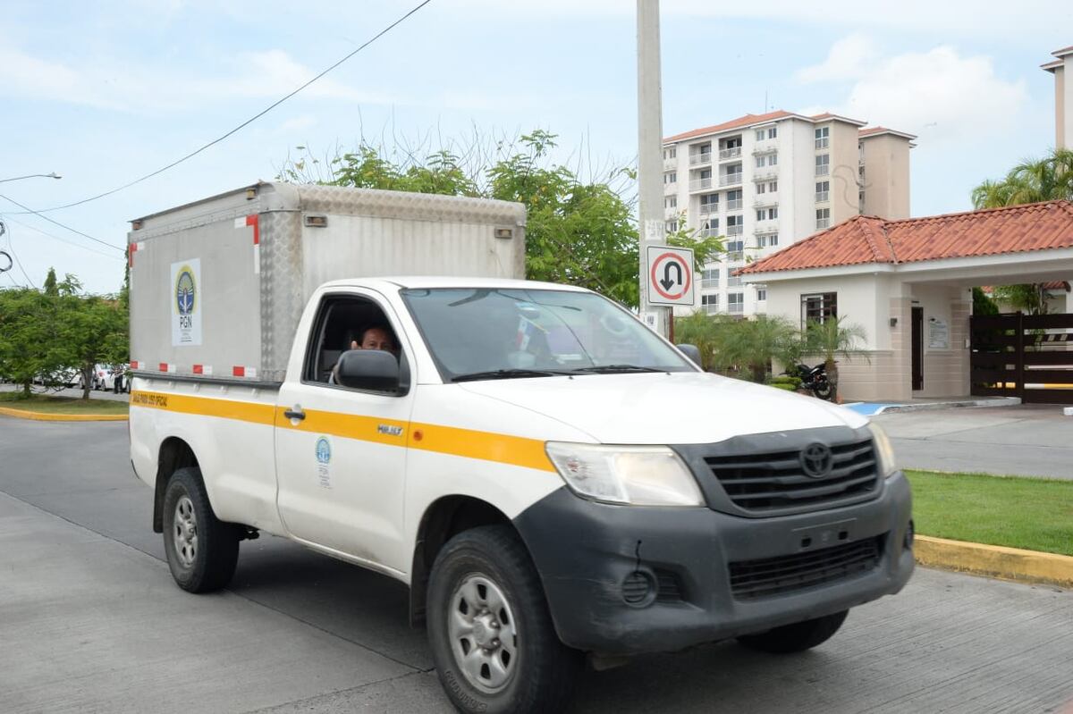 Lamentable. Fallece una señora al caer del cuarto piso en Torres Versalles. Video