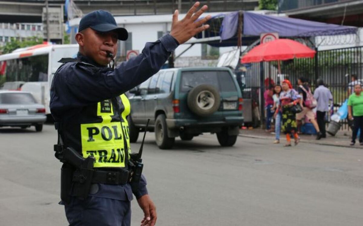 Tránsito aclara sobre aumento de boletas por hablar por cel y conducir borracho