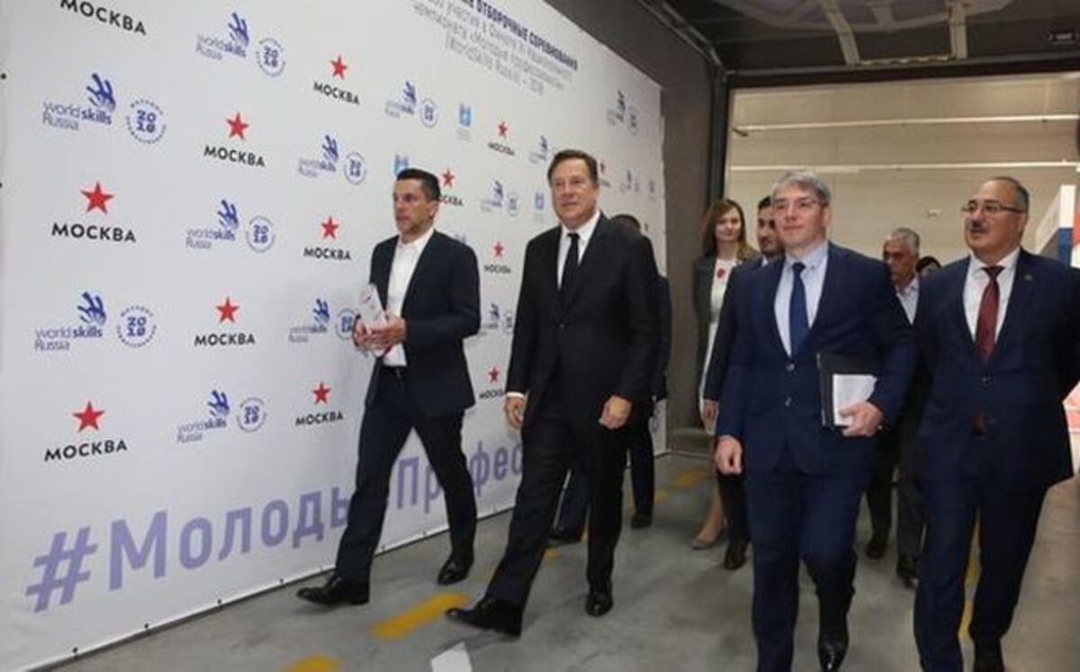 Varela culmina visita a Rusia tras acompañar a la Selección 