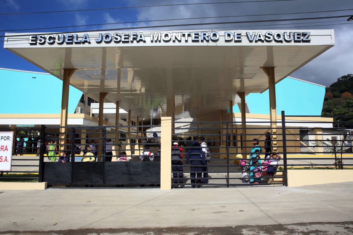 Así fue el estreno del Centro Educativo Básico General Josefa Montero