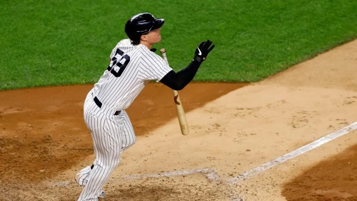 Voit pega de sacrificio y marca la victoria de los Yankees en extra inning