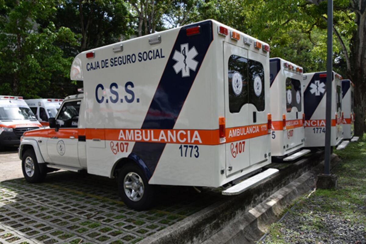 Refuerzan atención con moderno equipo de ambulancias 