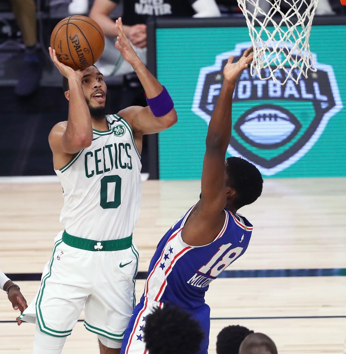Celtics barren y esperan al rival de semifinales