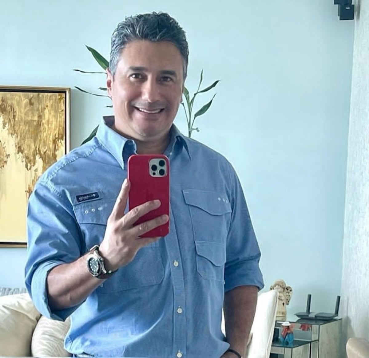 Desde ‘zoquete’ a ‘frustrado’. Hijo de Ulpiano Vergara y Jhonathan Chávez se van a los insultos y embarran a Alejandro Torres