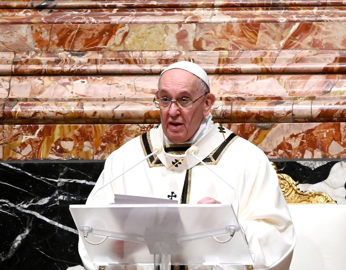 El Papa recibió la segunda dosis de la vacuna y está inmunizado