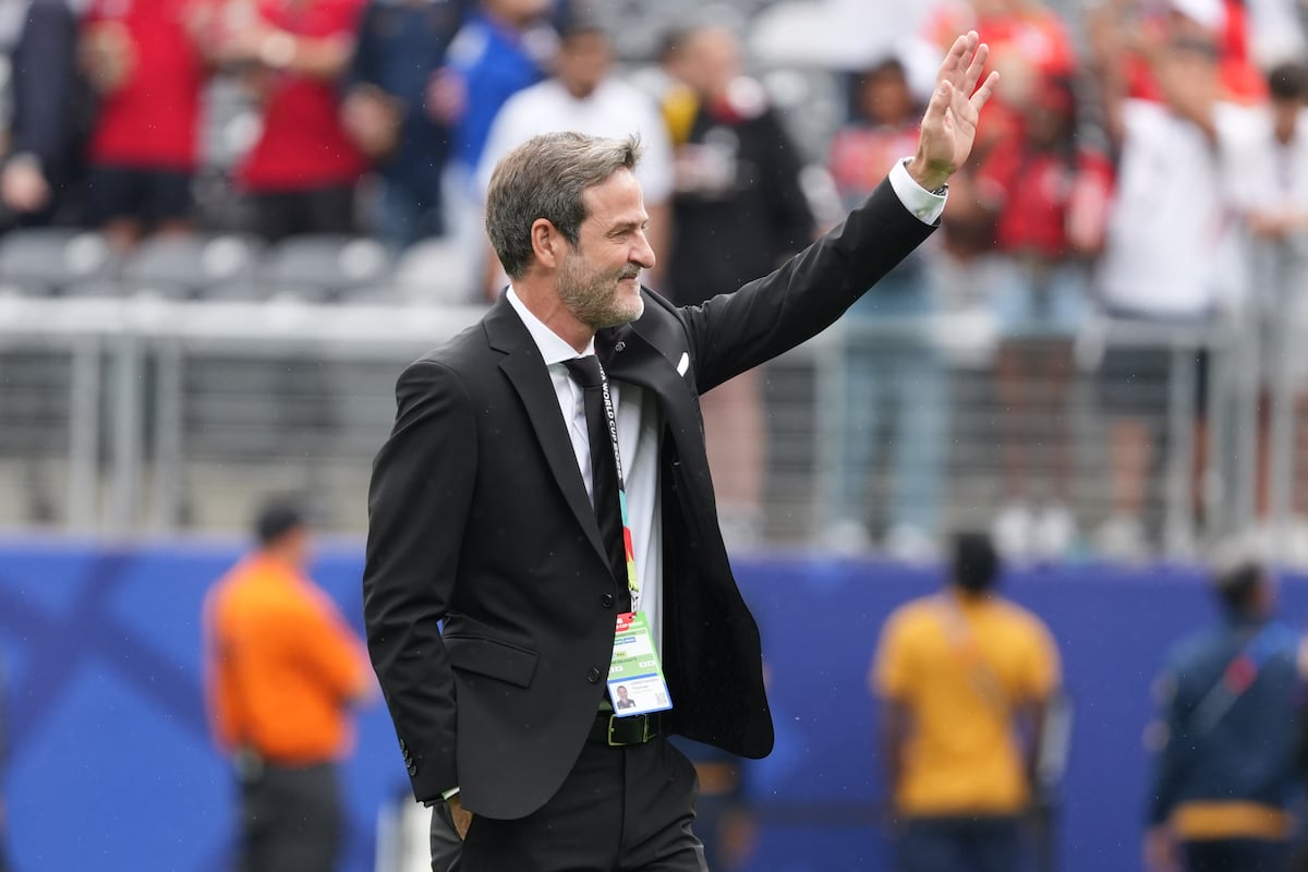 FPF sigue negociando con Thomas Christiansen, aunque estudian otros candidatos