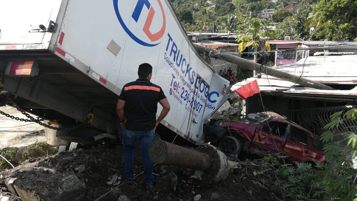 Camión termina estrellándose contra una casa en el Valle de Urracá | VIDEO
