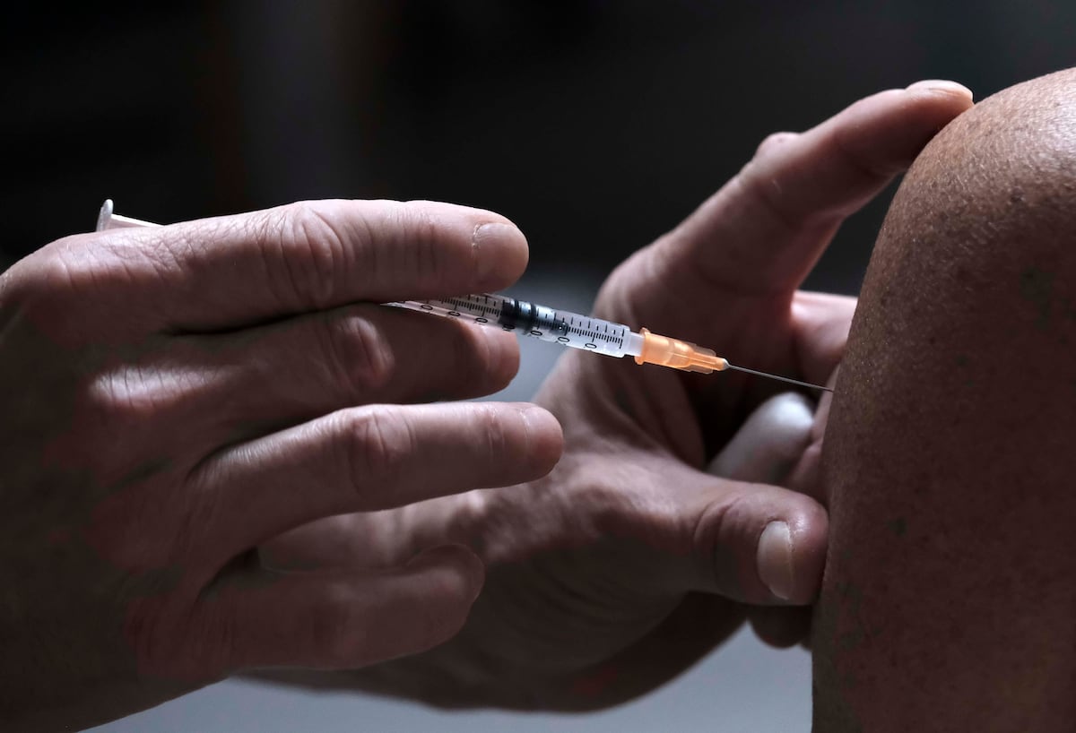 Costa Rica recibe lotes de vacunas y cierra julio con 1,3 millones de dosis