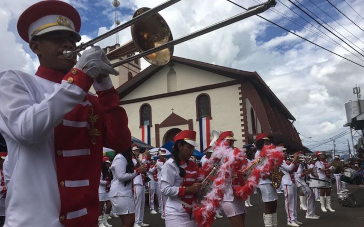 Chepo se viste de patria