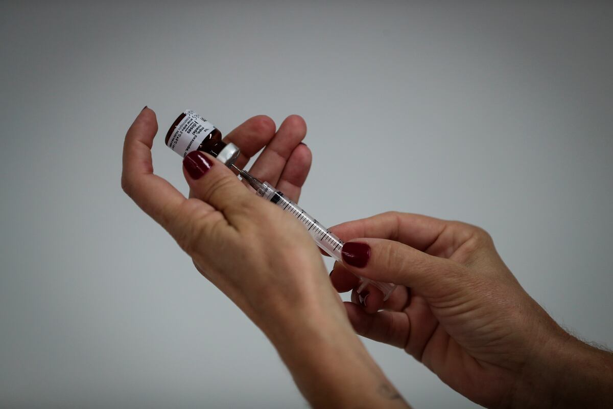 Revés para la vacuna CureVac en la que participaron unos 300 panameños. Dr. Sáez Llorens reacciona