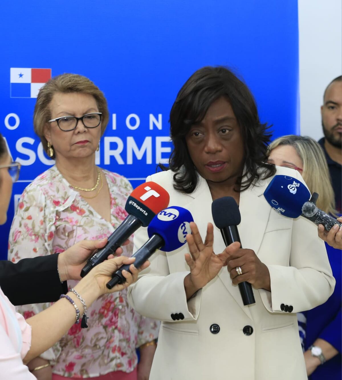 ‘Vuelven o vienen las sanciones’: Educación le pone fecha límite a docentes en huelga