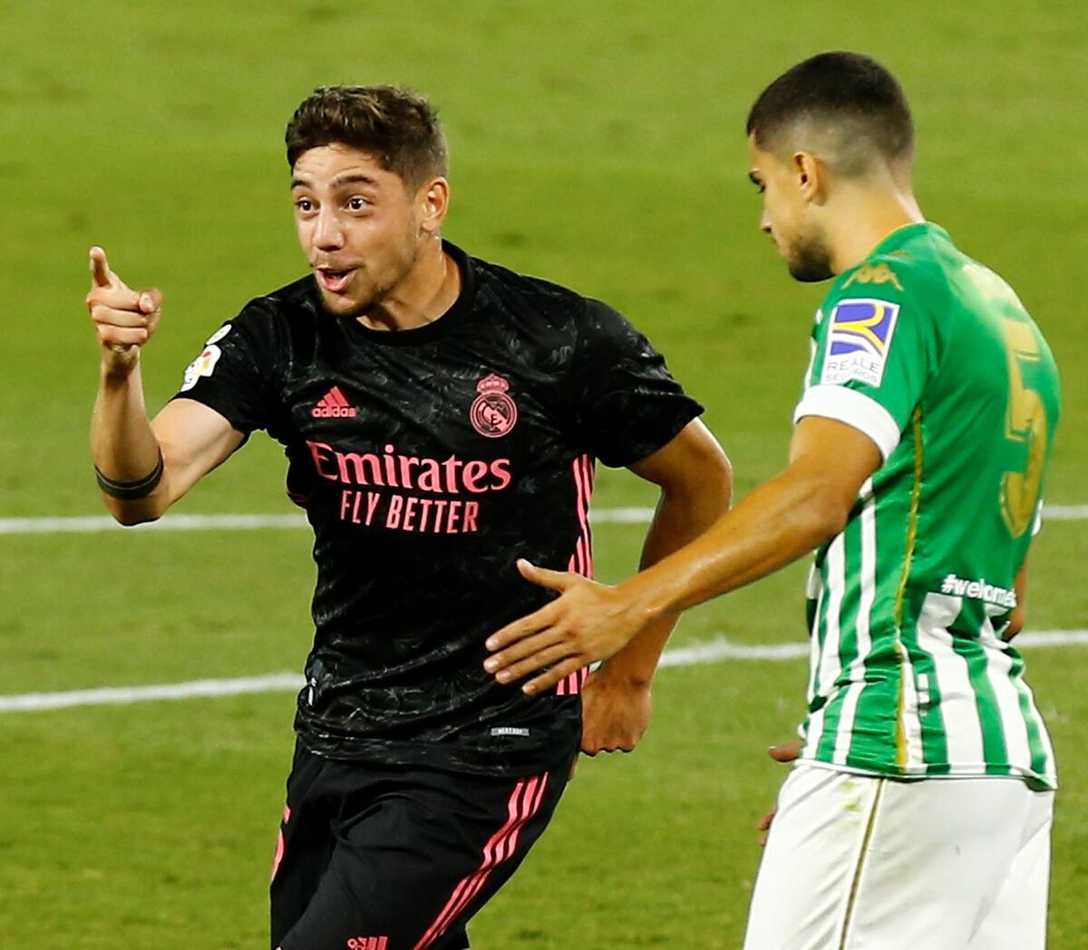 Real Madrid bajó de la nube al Betis en el Benito Villamarín